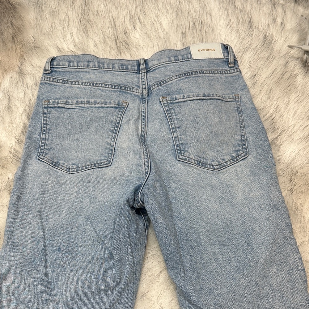 Express Distressed Mom Jeans - Picture 4 of 4